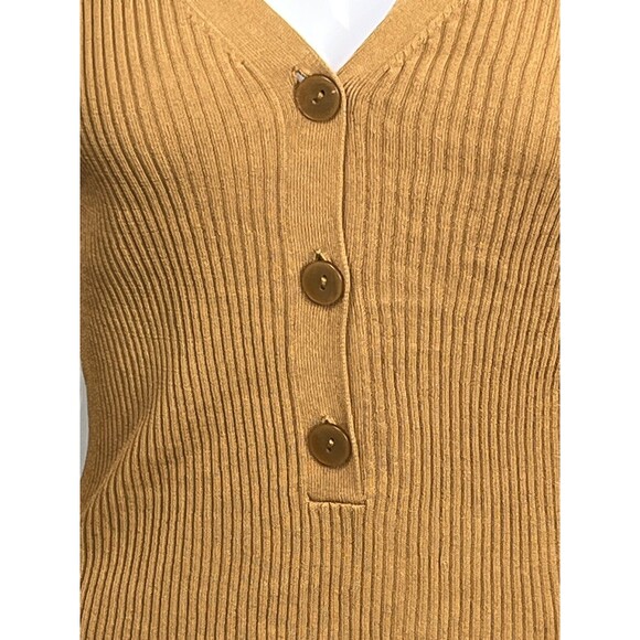 Leith Sweater Long Sleeve Henley V Neck Top Fitted Ribbed Latte Brown NWT Medium - Picture 2 of 4